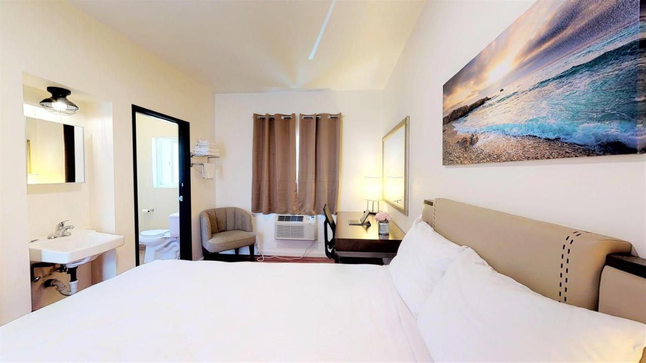 Anchor Pointe Inn 2*